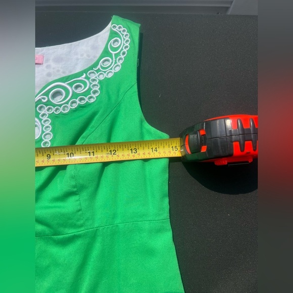 Lilly Pulitzer Delia green embroidered eyelet shift dress size 2 - Picture 4 of 9